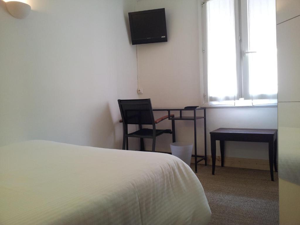 Hotel L'Oustaou Le Lavandou Room photo